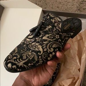 Black River-Island Slip On Loafers w/ Embroidery